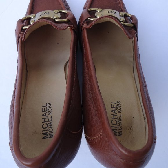 SIZE 10. Michael Michael Kors leather wedge shoes. - Picture 6 of 8